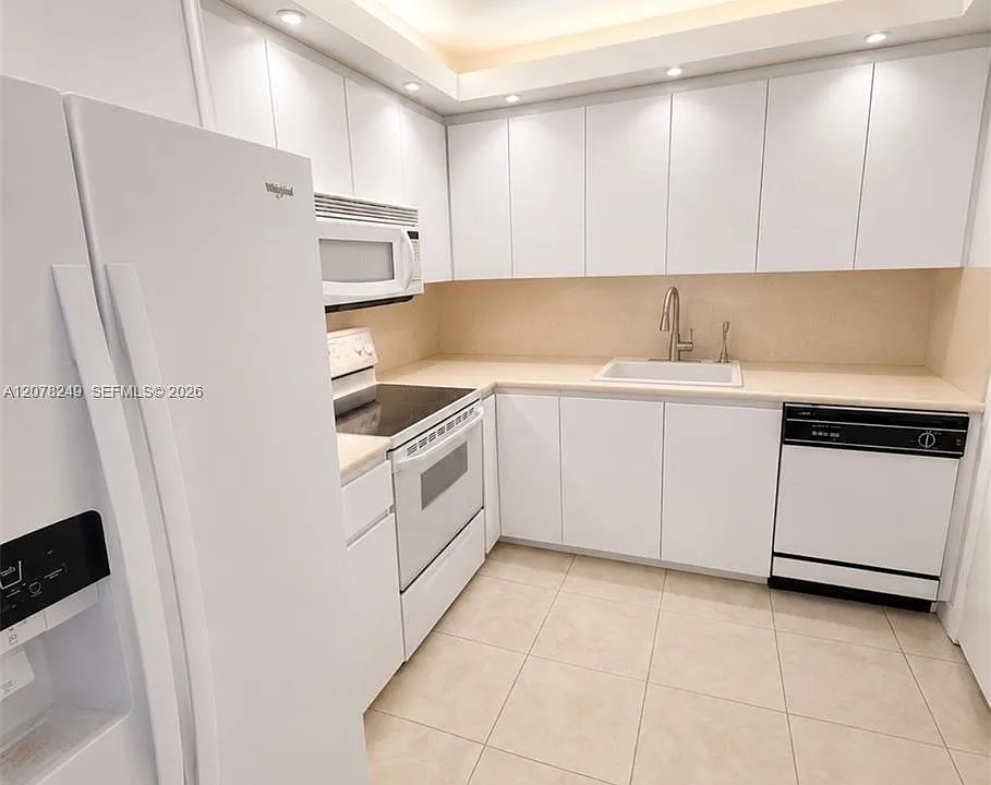 600 Three Islands Blvd #1707
