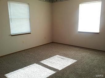 4th image of 702 Clearview Dr
