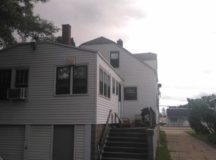 549 32nd St SE, Wyoming, MI 49548
