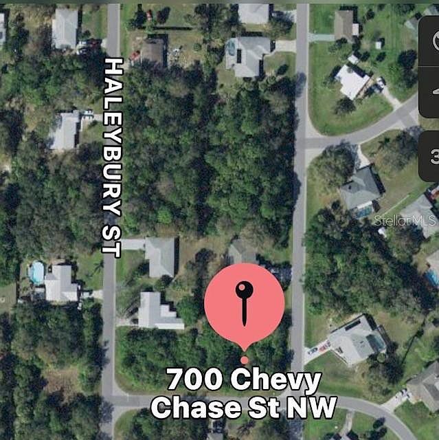 2nd image of 700 Chevy Chase St
