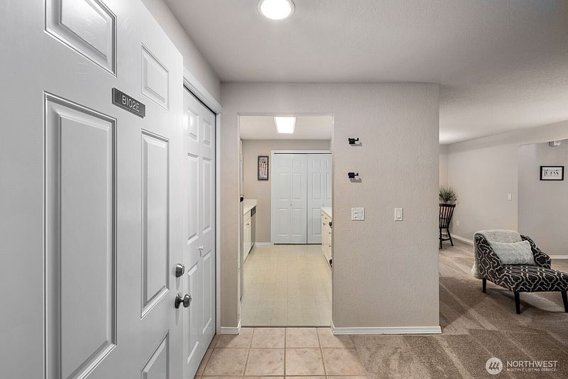 4th image of 9494 Redmond Woodinville Road NE #B102