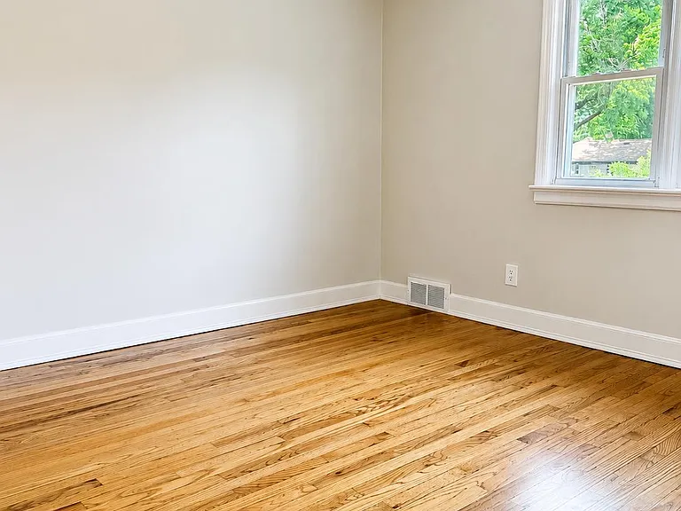 163 Rose St — Photo 11