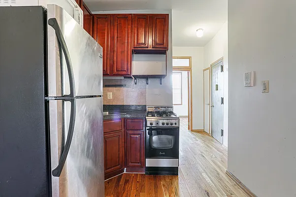 Rented by Pinn Realty | media 19