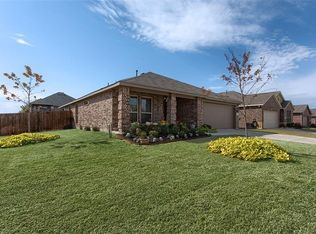 401 Marquette Dr, Van Alstyne, TX 75495