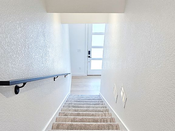 5th image of 2034 S Holly St