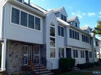 100 7th Ave, Paterson, NJ, 07524