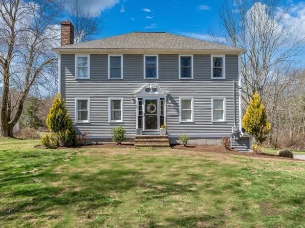 348 Thompson St, Halifax, MA 02338