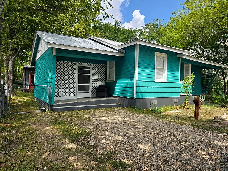 200 Nelray Blvd — Photo 2