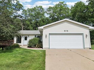 575 Viking View Dr, Reedsburg, WI 53959