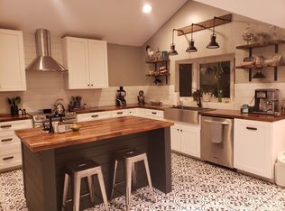 10043 Doctor Perry Rd, Ijamsville, MD 21754