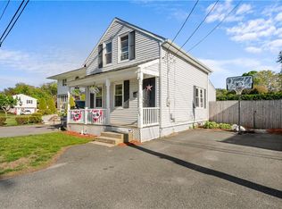 264 N Country Club Dr, Warwick, RI 02888