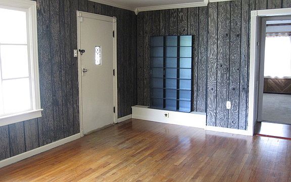 2nd image of 22 Vivian Ct