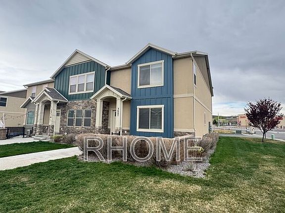 2nd image of 3607 E Sapphire Creek Ln