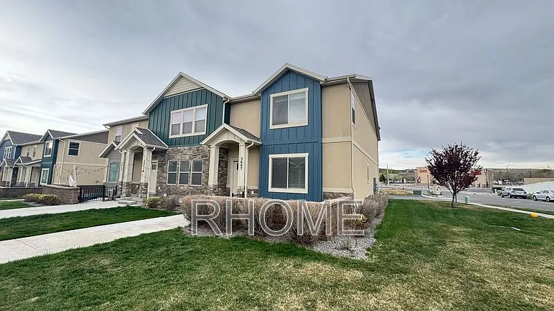 Building Photo - 3607 E Sapphire Cir