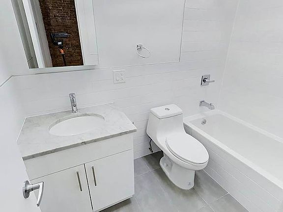 3rd image of 1382 Flatbush Ave #3