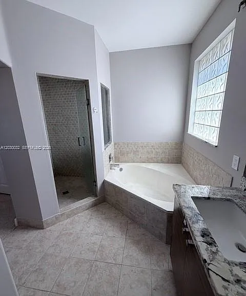 1125 Satinleaf St — Photo 14