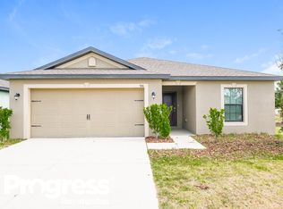 936 Wynnmere Walk Ave, Ruskin, FL 33570
