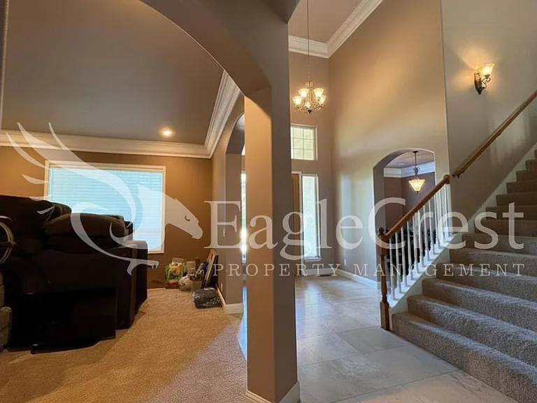 44 Vinehill Dr — Photo 24