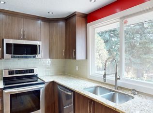 12024 Canfield Rd SW, Calgary, AB T2W1V2