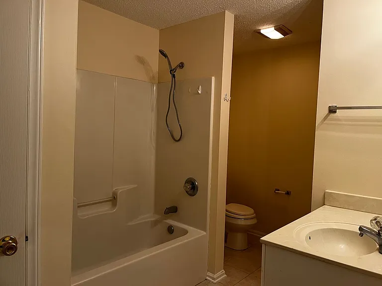 1141 Turtle Creek Rd #C — Photo 8
