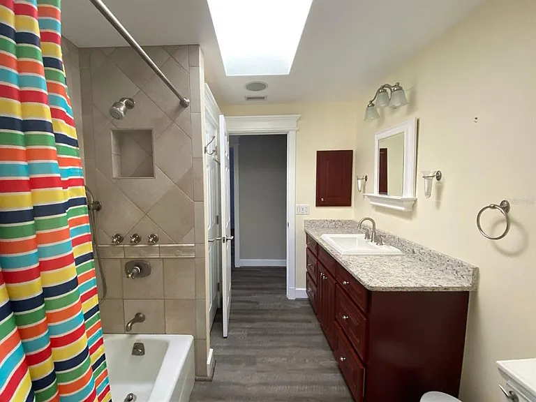 10123 Bay Ave #10123 — Photo 3