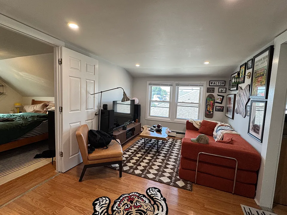 60 Morrissee Ave #3