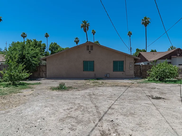 730 Pine Ave — Photo 22