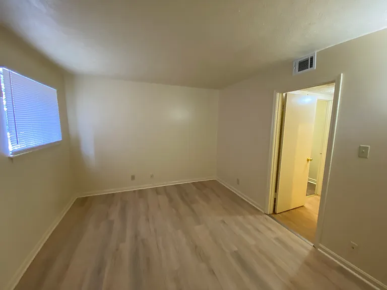 1218 Innis Ct #7 — Photo 13