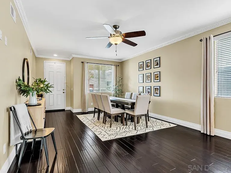 1084 Greenway Rd — Photo 3