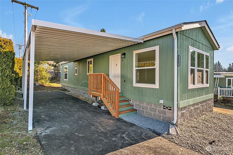 3rd image of 18200 36th Avenue S #395