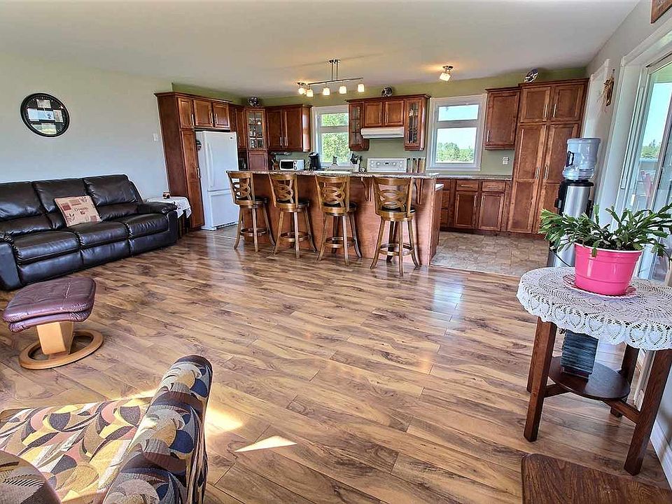 2nd image of 601 Monks Head Rd