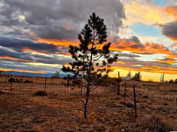 45 Center St, Laramie, WY 82072