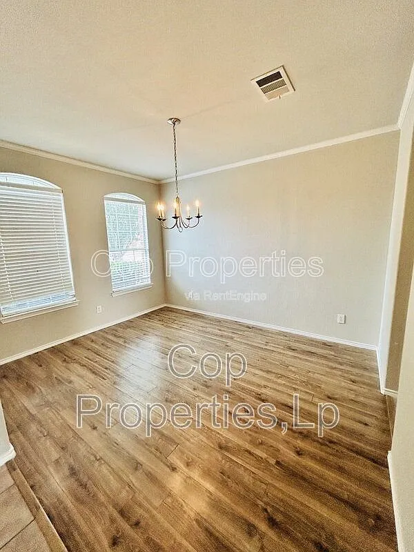 4 bed, 3.0 bath, 2708 sqft, $2,395 — Photo 2