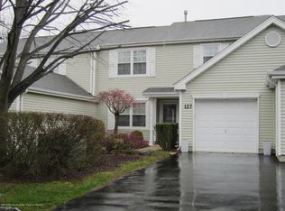 127 Linden Ln, Freehold, NJ 07728