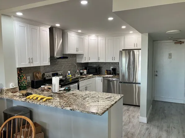 51 Island Way APT 801, Clearwater, FL 33767