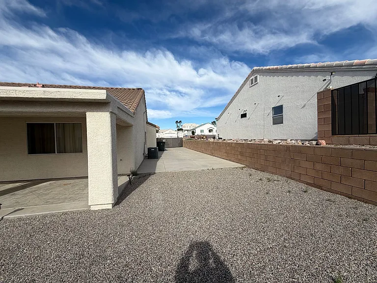 2416 N Ridge Ave — Photo 28