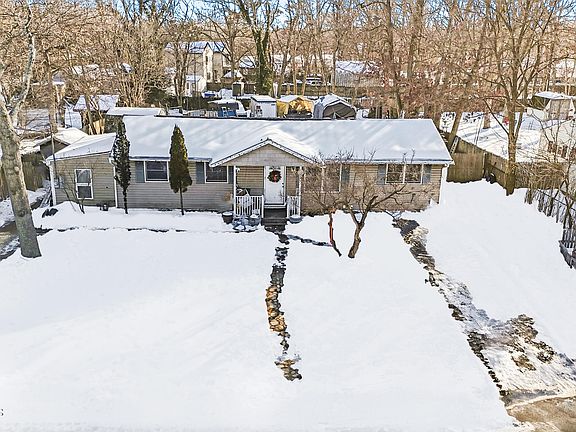 3rd image of 232 Ronald Road