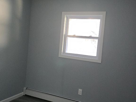 4th image of 111A Wood Ave #2