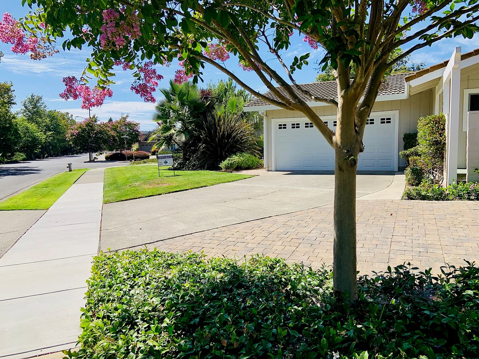 1390 River Park Blvd — Photo 3