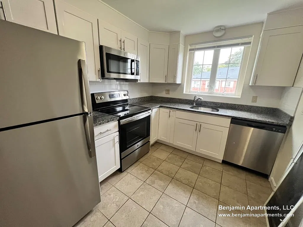 2 bed, $3,500 — Photo 2