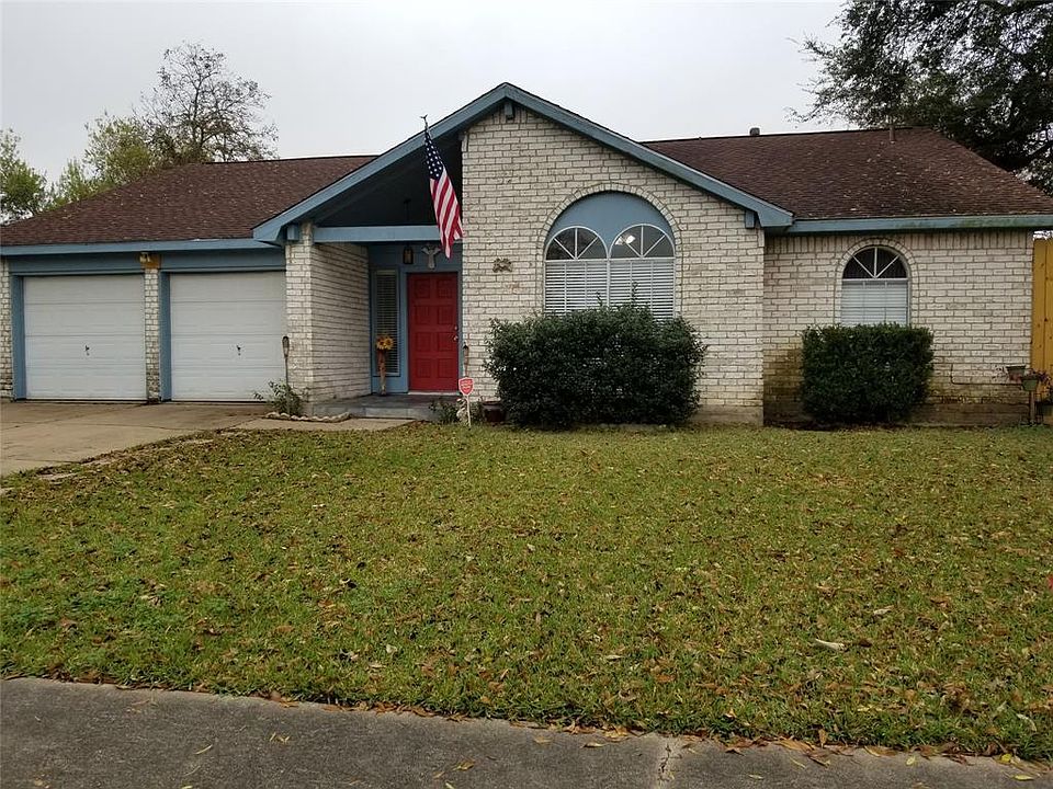 1st image of 10527 Huntington Wood Dr