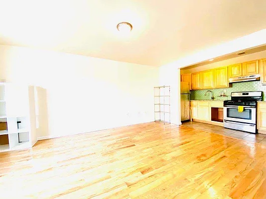 Rented by Blue Egg Realty Corp | media 15