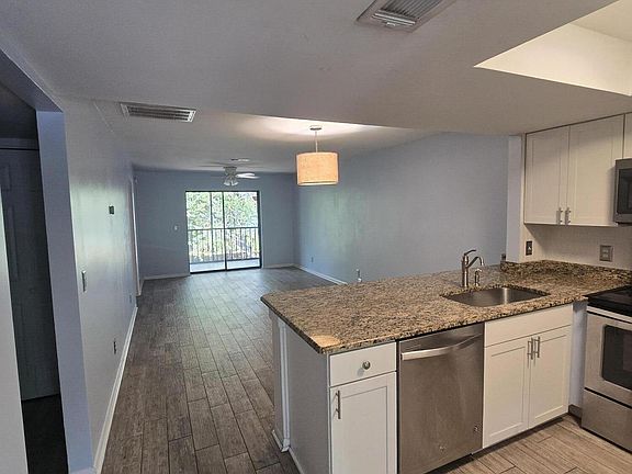 3rd image of 4403 Holly Tree Rd