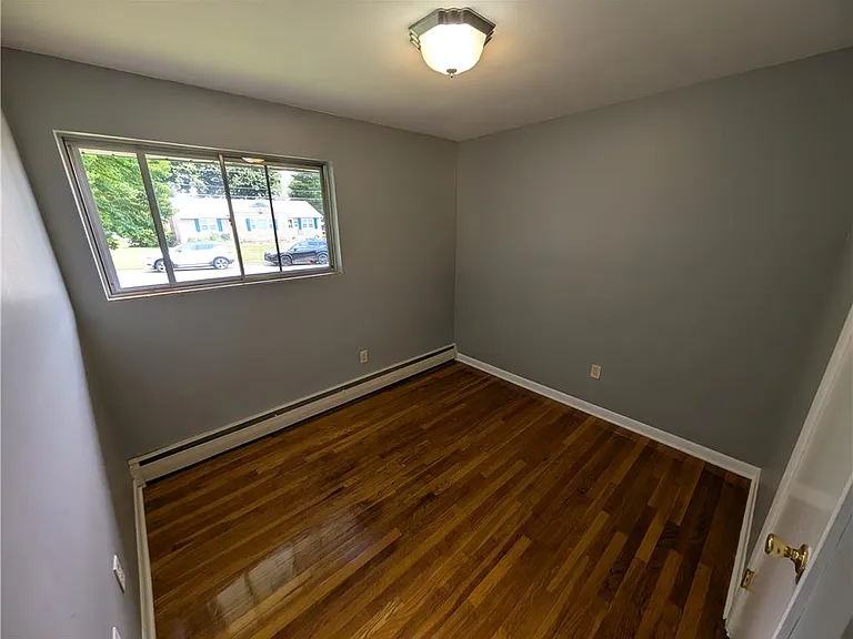 230 Diamond St — Photo 17