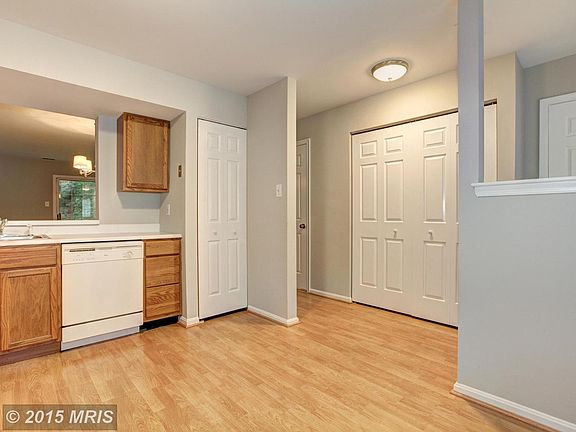 4th image of 10513 Englishman Dr #171