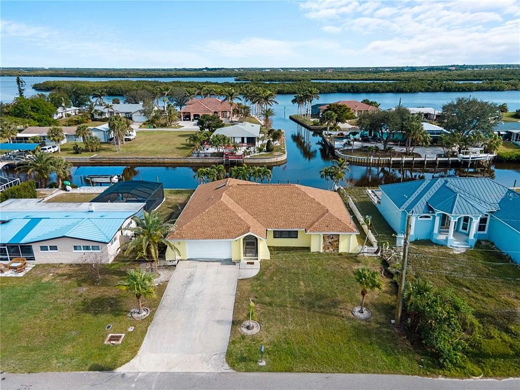 3370 Dover Dr, Punta Gorda FL - Owner Finance Home