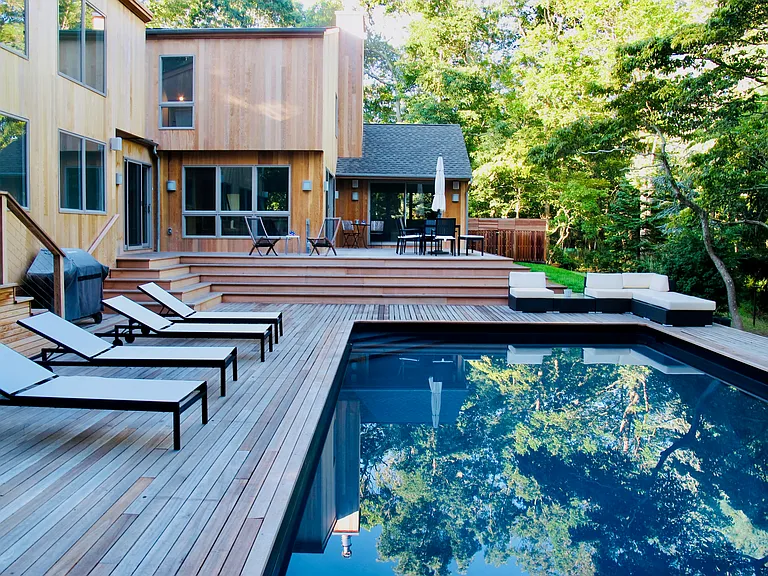 1 Longwoods Ln — Photo 1