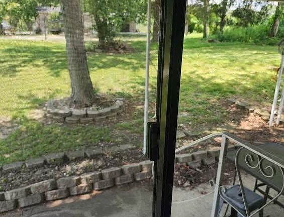 2nd image of 2288 W Old 101 Rd