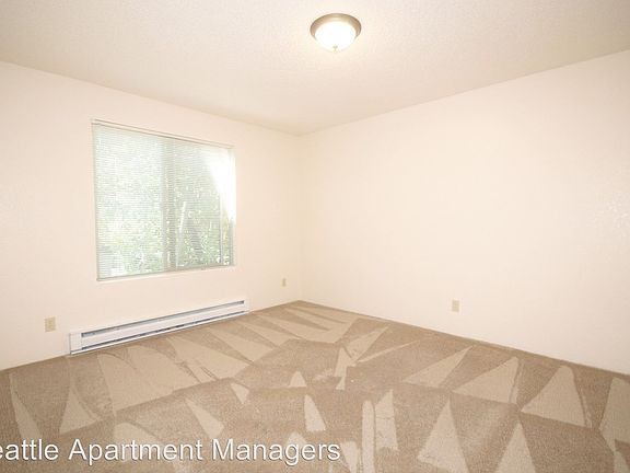 4th image of 2230 N 106th St APT 208