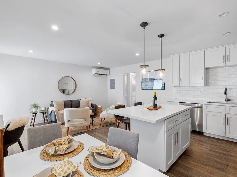 17302 Ermanita, LLC — Photo 20